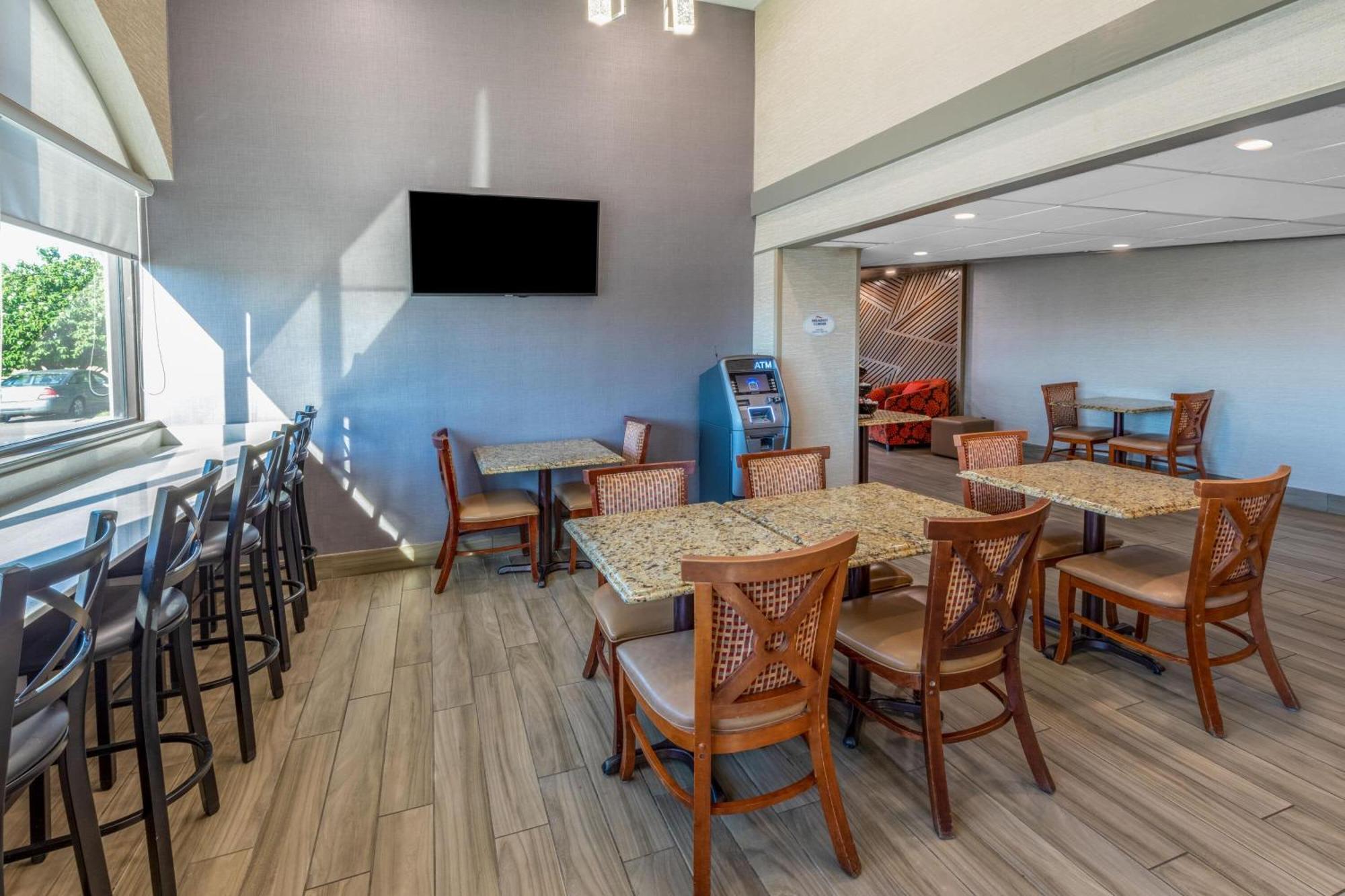 Hotel Baymont By Wyndham Pharr 2*